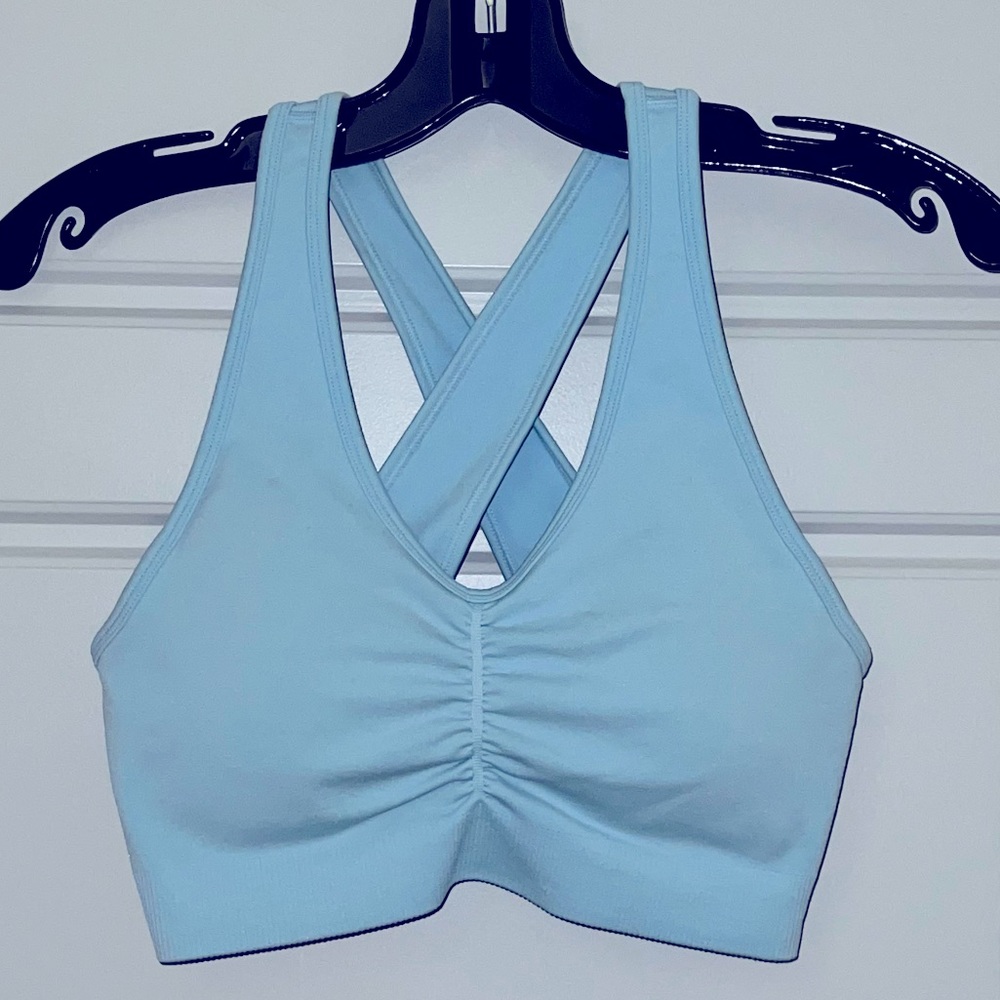 Alphalete Amplify High-Impact Seamless Crossed Back Scrunched Bra Blue Medium 🩵